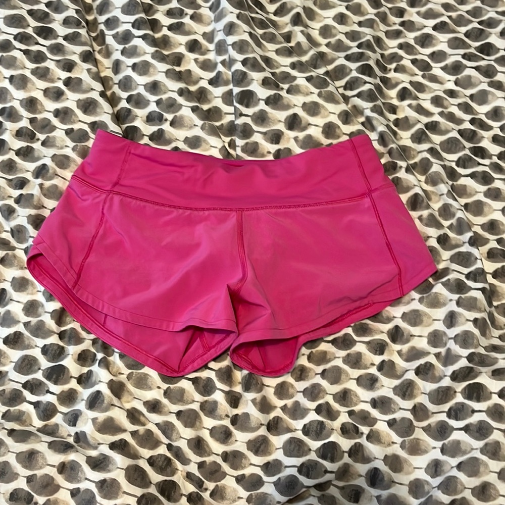 Lululemon Low Rise Lined Speed Up Shorts 2.5” Inseam, Sonic Pink, Size 2
